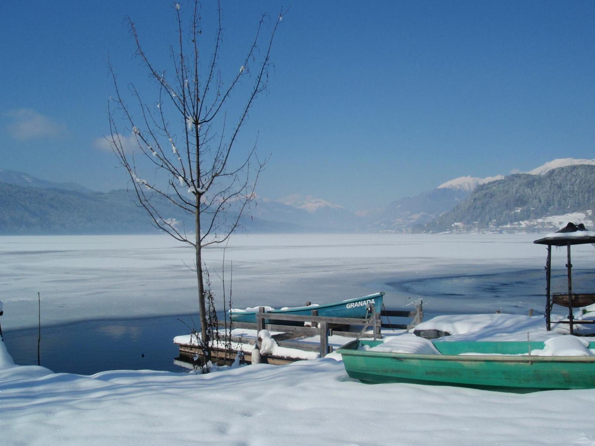 Ferienwohnungen Fischerhaus - Direkt Am See Милщат Екстериор снимка