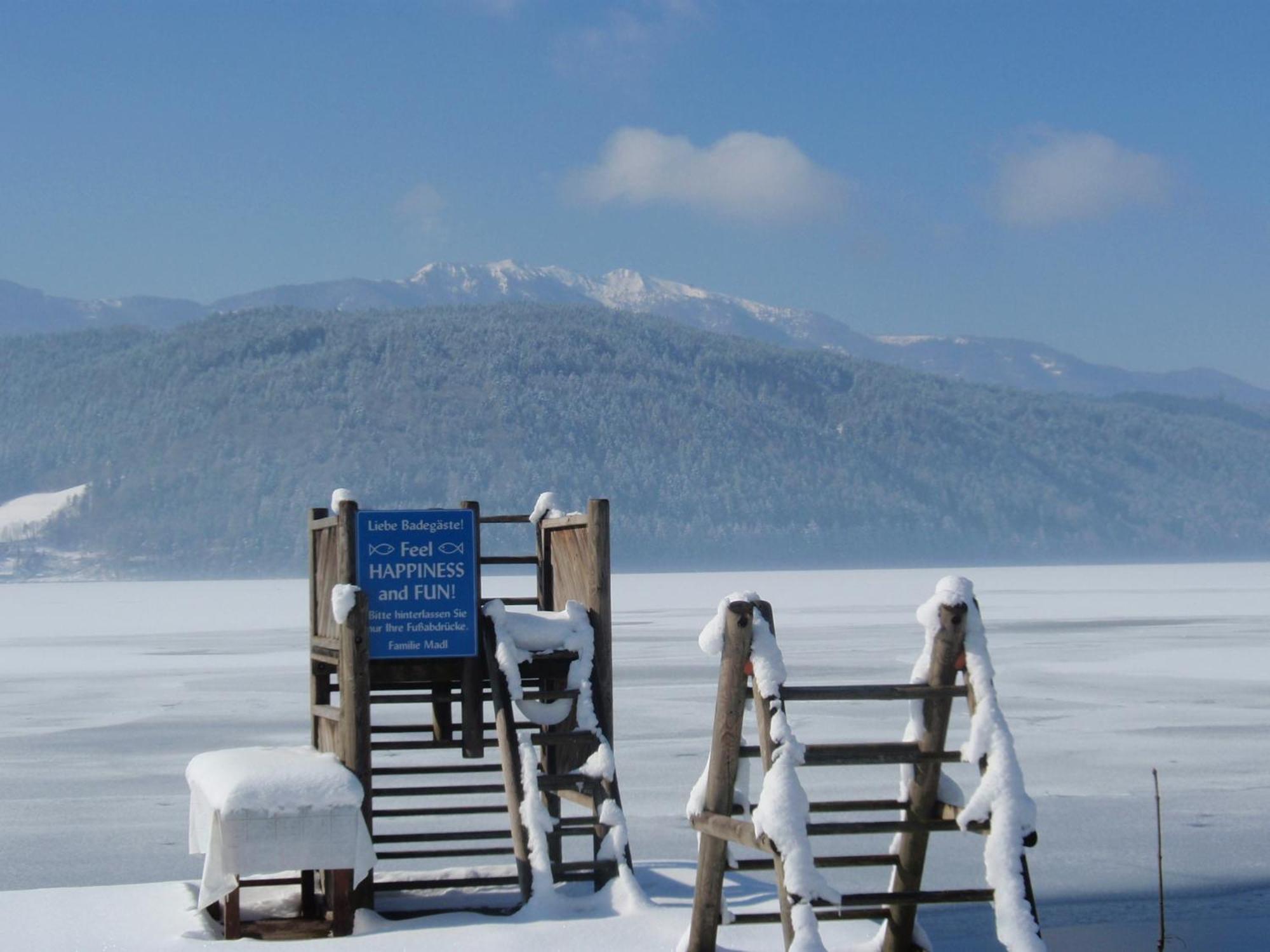Ferienwohnungen Fischerhaus - Direkt Am See Милщат Екстериор снимка